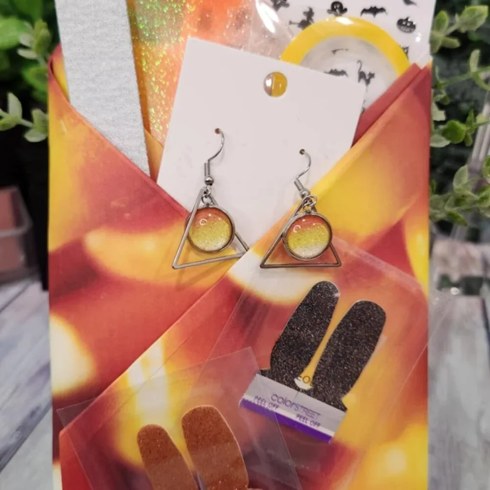 Blind Date with a Mani Bundle- Halloween